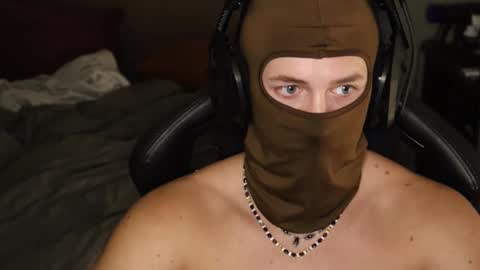 Snapshot of brentonverde chatting on November 30, 12:25 am brentonverde online show from November 30, 12:25 am