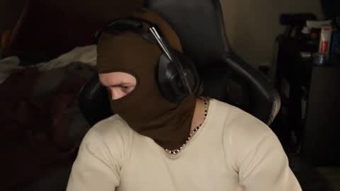 Snapshot of brentonverde chatting on November 30, 10:14 pm brentonverde online show from November 30, 10:14 pm