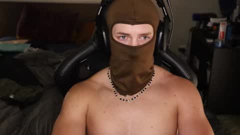 Snapshot of brentonverde chatting on December 3, 11:25 pm brentonverde online show from December 3, 11:25 pm