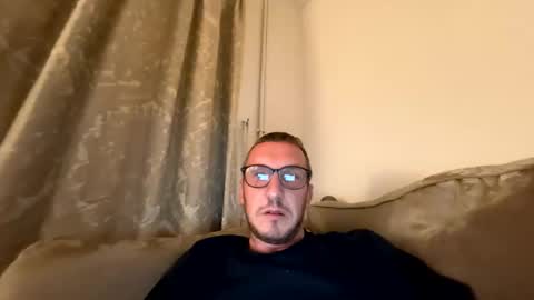 brettbigdee online show from May 16, 12:18 am
