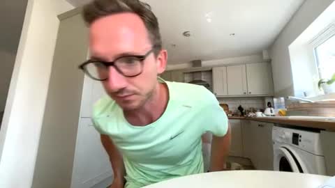 brettbigdee online show from July 9, 12:20 pm