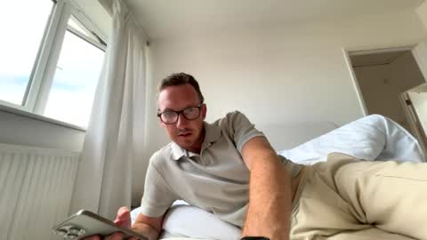 brettbigdee online show from July 10, 11:46 am