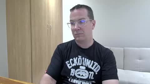 Snapshot of brettdj chatting on November 27, 1:13 pm Brett online show from November 27, 1:13 pm