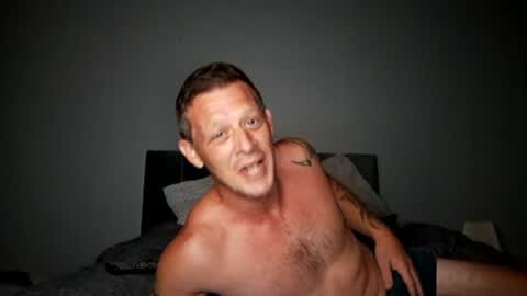 Snapshot of brettman82 chatting on July 20, 12:03 am brettman82 online show from July 20, 12:03 am