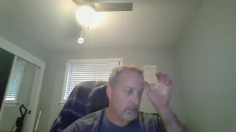 hey online show from June 25, 8:02 pm