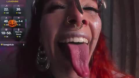 Snapshot of bri_von_dhara_ chatting on November 1, 8:33 pm Bri online show from November 1, 8:33 pm