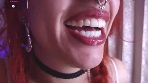 Snapshot of bri_von_dhara_ chatting on November 26, 8:54 pm Bri online show from November 26, 8:54 pm