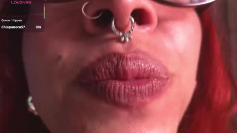 Snapshot of bri_von_dhara_ chatting on December 13, 8:36 pm Bri online show from December 13, 8:36 pm