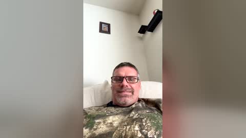 Snapshot of brian38431 chatting on December 14, 5:29 pm brian38431 online show from December 14, 5:29 pm