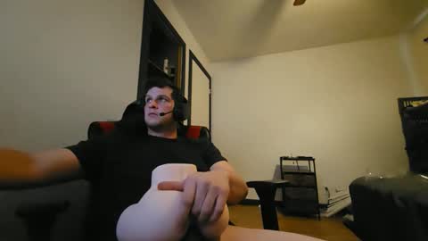 Snapshot of brian7891012 chatting on January 13, 8:03 pm brian7891012 online show from January 13, 8:03 pm