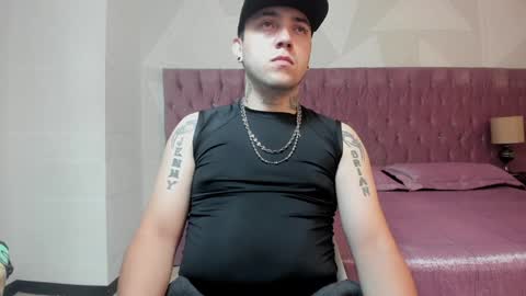 Snapshot of brian_chiki chatting on January 28, 9:50 pm Brian Chiki online show from January 28, 9:50 pm