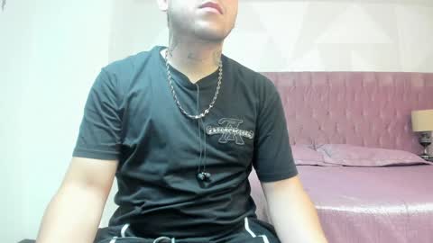 Snapshot of brian_chiki chatting on February 2, 11:42 pm Brian Chiki online show from February 2, 11:42 pm