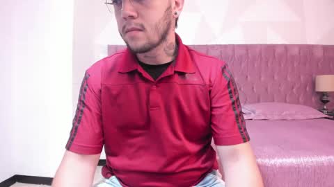 Snapshot of brian_chiki chatting on February 18, 9:09 pm Brian Chiki online show from February 18, 9:09 pm