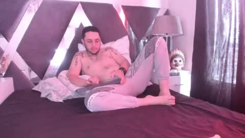 Snapshot of brian_chiki chatting on March 4, 6:50 pm Brian Chiki online show from March 4, 6:50 pm