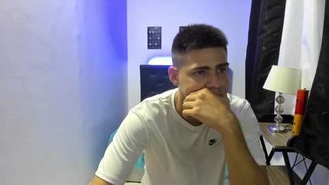 Snapshot of brian_mac chatting on December 11, 4:28 am brian_mac online show from December 11, 4:28 am