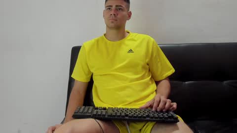 Snapshot of brian_mac chatting on December 30, 4:40 pm brian_mac online show from December 30, 4:40 pm