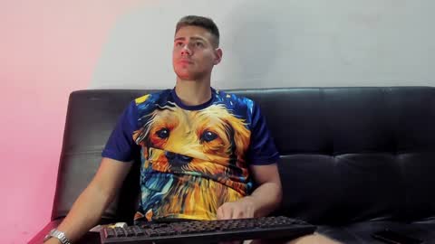 Snapshot of brian_mac chatting on December 31, 6:24 pm brian_mac online show from December 31, 6:24 pm