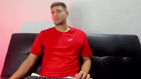 Snapshot of brian_mac chatting on January 4, 3:49 pm brian_mac online show from January 4, 3:49 pm