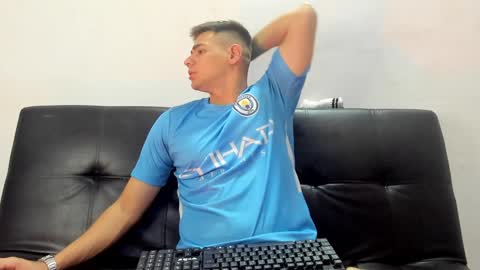 Snapshot of brian_mac chatting on January 7, 6:45 pm brian_mac online show from January 7, 6:45 pm