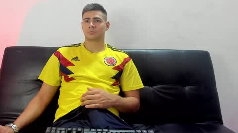 Snapshot of brian_mac chatting on January 8, 5:59 pm brian_mac online show from January 8, 5:59 pm