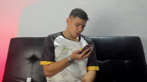 Snapshot of brian_mac chatting on January 11, 4:27 am brian_mac online show from January 11, 4:27 am