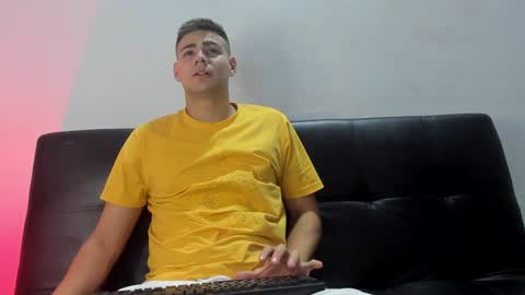 Snapshot of brian_mac chatting on January 13, 11:49 pm brian_mac online show from January 13, 11:49 pm