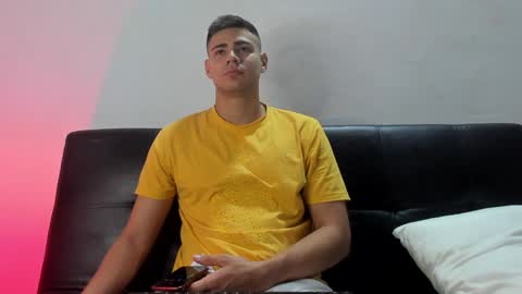 Snapshot of brian_mac chatting on January 14, 4:47 am brian_mac online show from January 14, 4:47 am