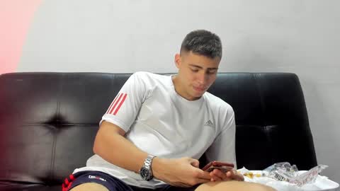 Snapshot of brian_mac chatting on January 16, 4:38 am brian_mac online show from January 16, 4:38 am