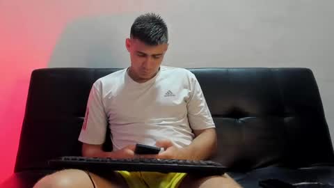 Snapshot of brian_mac chatting on January 29, 4:05 am brian_mac online show from January 29, 4:05 am