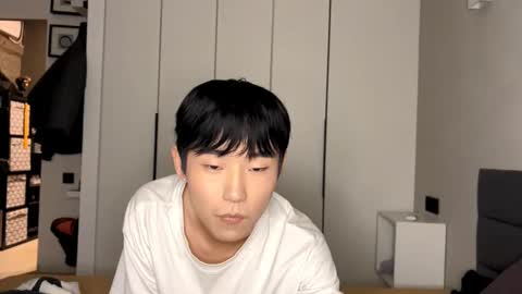 Snapshot of brian_stars chatting on February 17, 4:15 pm Brian boy online show from February 17, 4:15 pm
