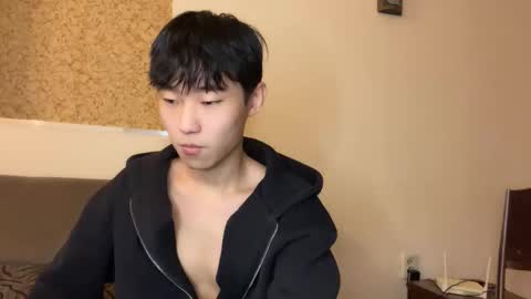 Snapshot of brian_stars chatting on October 14, 11:33 am Brian boy online show from October 14, 11:33 am