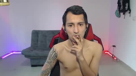 Snapshot of brian_sweetx chatting on March 8, 10:02 pm Brian sweetx Independent online show from March 8, 10:02 pm