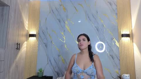 Manuela online show from April 1, 3:18 am