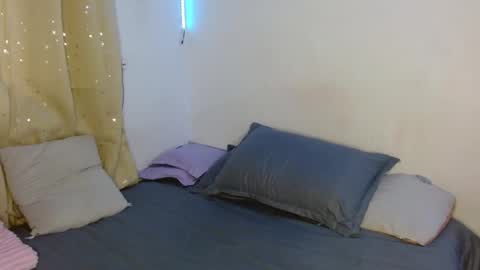 Snapshot of briana_stark chatting on October 25, 1:29 pm briana_stark online show from October 25, 1:29 pm