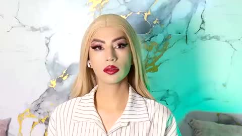 Snapshot of briana_white chatting on July 2, 3:51 pm briana_white online show from July 2, 3:51 pm