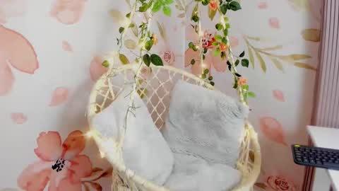 Snapshot of brianacurve chatting on November 6, 7:15 pm brianacurve online show from November 6, 7:15 pm