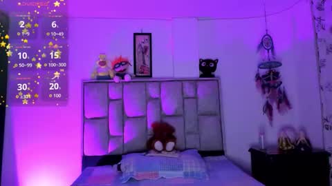     online show from December 4, 9:40 am