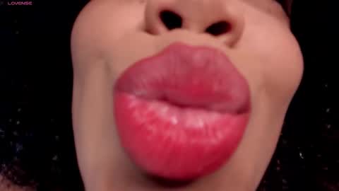 Snapshot of brianarichardson_ chatting on October 31, 1:56 pm Briana online show from October 31, 1:56 pm