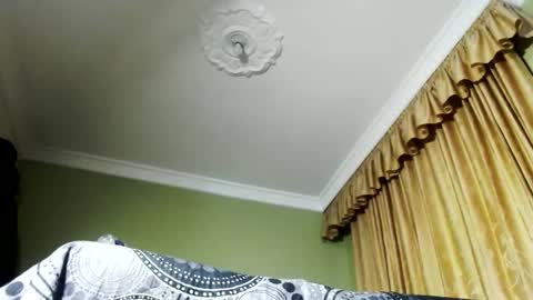 brianhot_23 online show from May 12, 6:10 am
