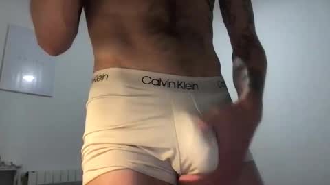 Snapshot of brianmuscle chatting on October 11, 11:42 am Brian online show from October 11, 11:42 am