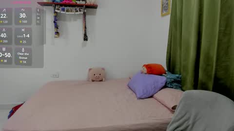 Snapshot of briar_05 chatting on November 11, 12:21 am Briar online show from November 11, 12:21 am