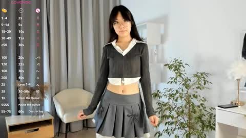 Snapshot of bridgetbottrell chatting on October 28, 1:53 am Hanna online show from October 28, 1:53 am