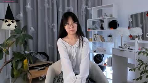 Snapshot of bridgetbottrell chatting on November 3, 1:19 am Hanna online show from November 3, 1:19 am