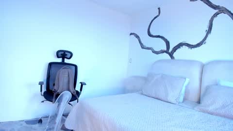    online show from January 23, 12:09 pm