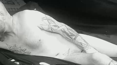 Snapshot of briggssy chatting on February 21, 6:59 pm Fucking yummy online show from February 21, 6:59 pm