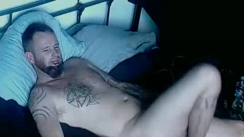 Snapshot of briggssy chatting on March 3, 10:28 am Fucking yummy online show from March 3, 10:28 am