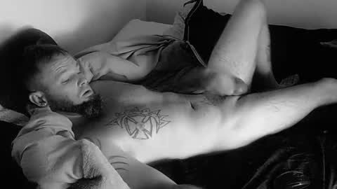 Snapshot of briggssy chatting on October 4, 12:58 pm Fucking yummy online show from October 4, 12:58 pm