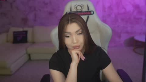 Diamonds Girls online show from May 23, 7:13 am
