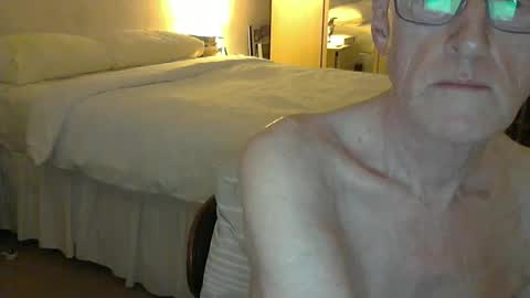 brightonbeach75499 online show from March 4, 10:38 pm