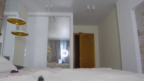 Snapshot of brightrays__ chatting on January 11, 5:10 am Amina Adelina online show from January 11, 5:10 am